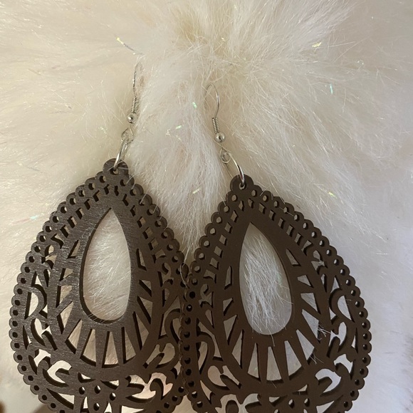 Water drop fashion earrings - Picture 3 of 3